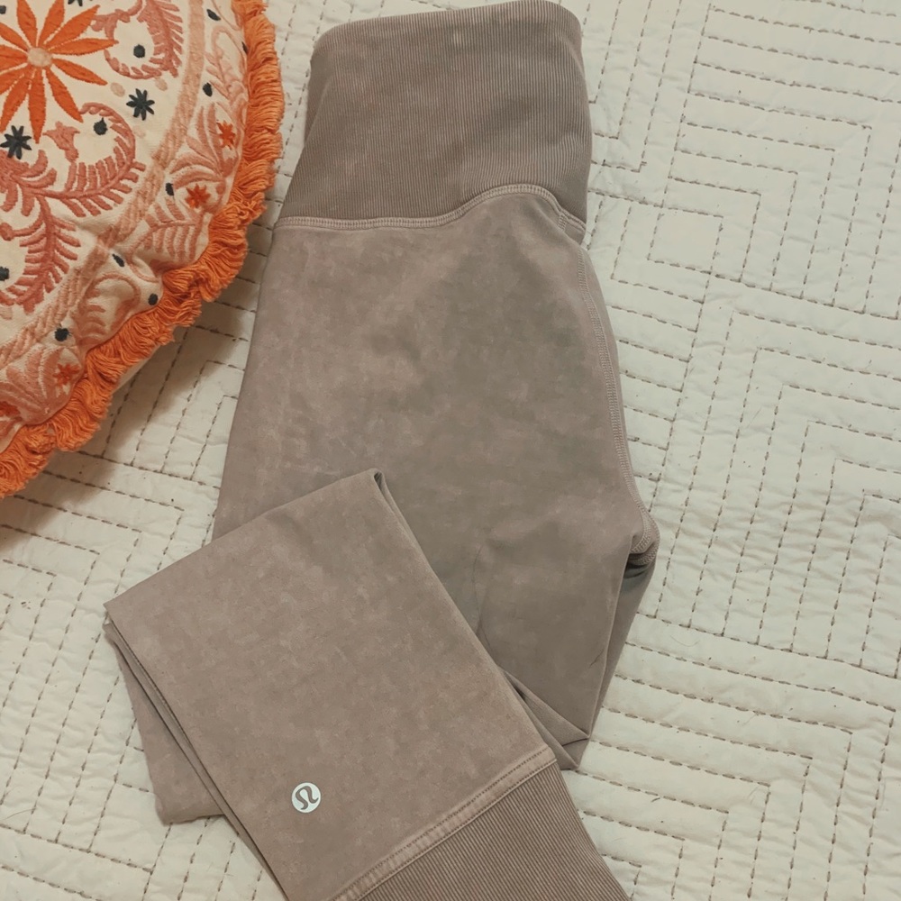 Lululemon wunder under crop 23” *ribbed